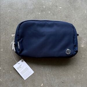 Lululemon Everywhere Belt Bag